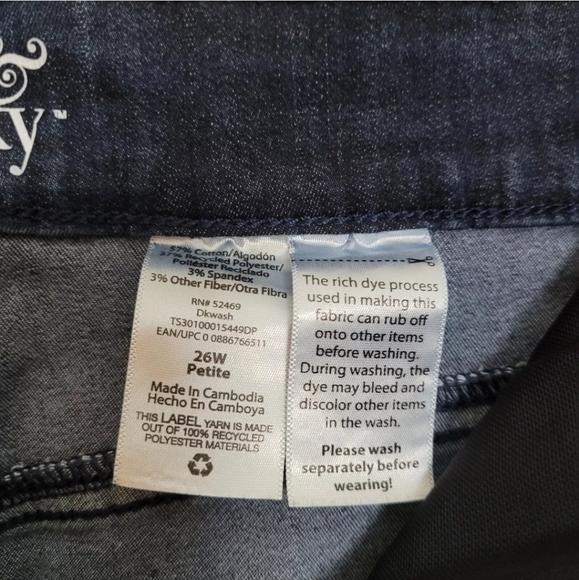 Terra & Sky Jeans, Women's 26 W PETITE Blue stretch Denim Straight leg High Rise - Picture 12 of 12